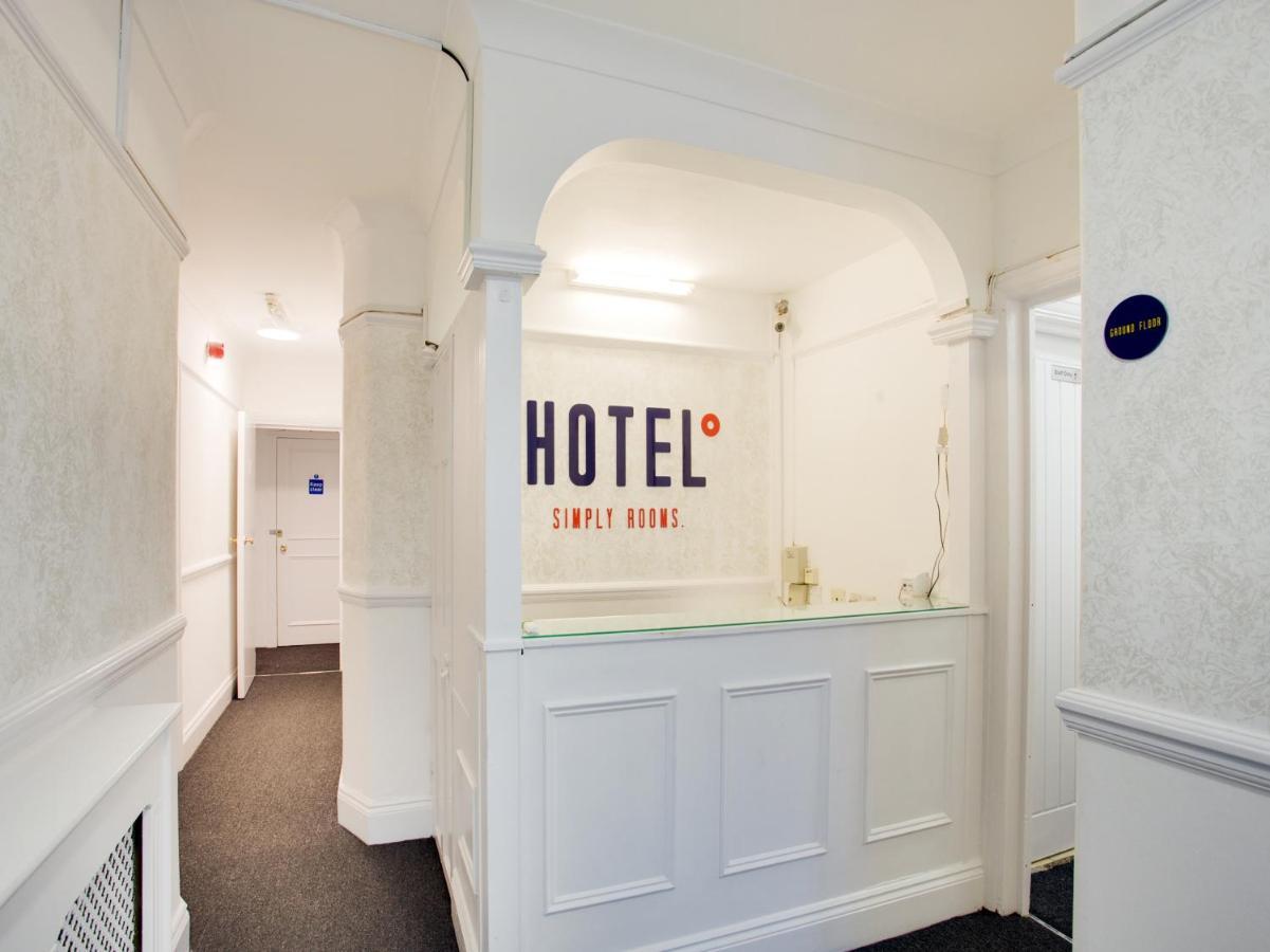 Oyo Brunel Hotel Аксбридж Экстерьер фото